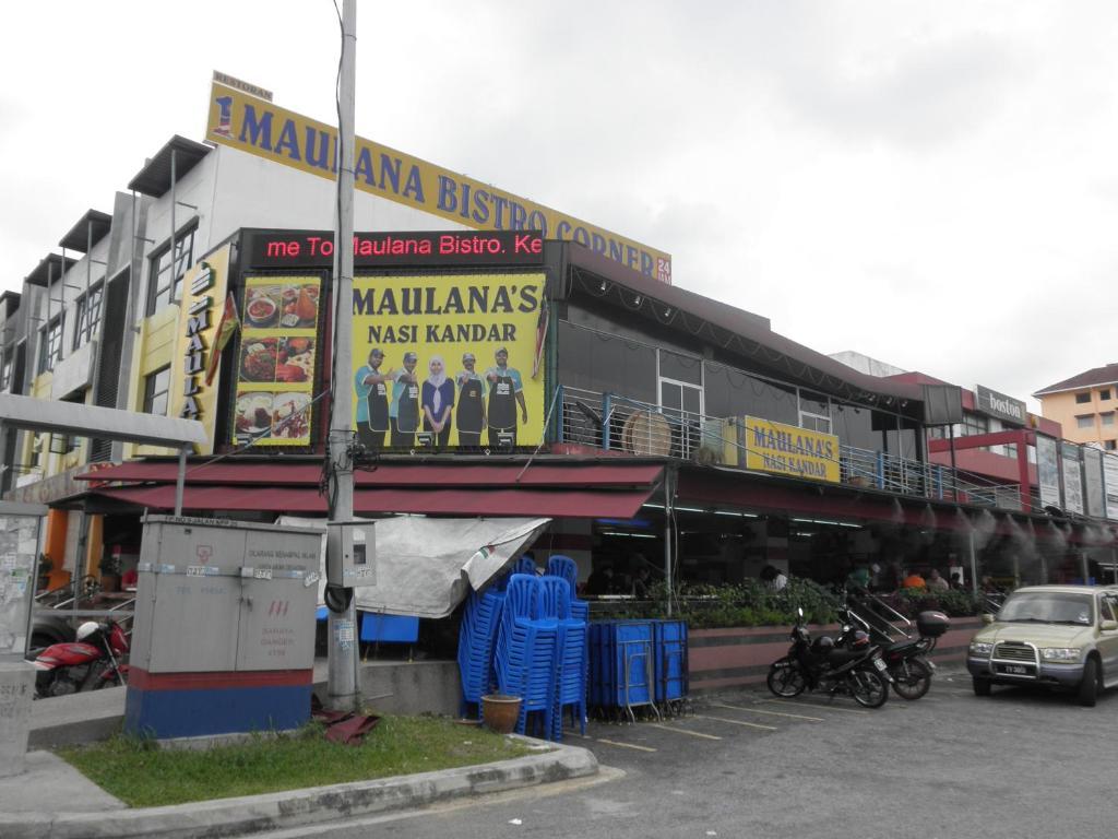 Putra One Avenue Hotel Seri Kembangan Exterior photo